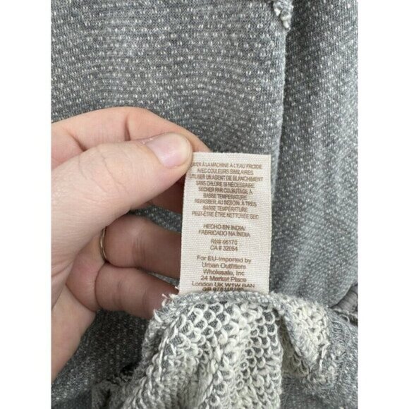 Free People Grey Mystery Wide Sleeve Women Medium Boho Top Crochet Casual - Picture 9 of 10